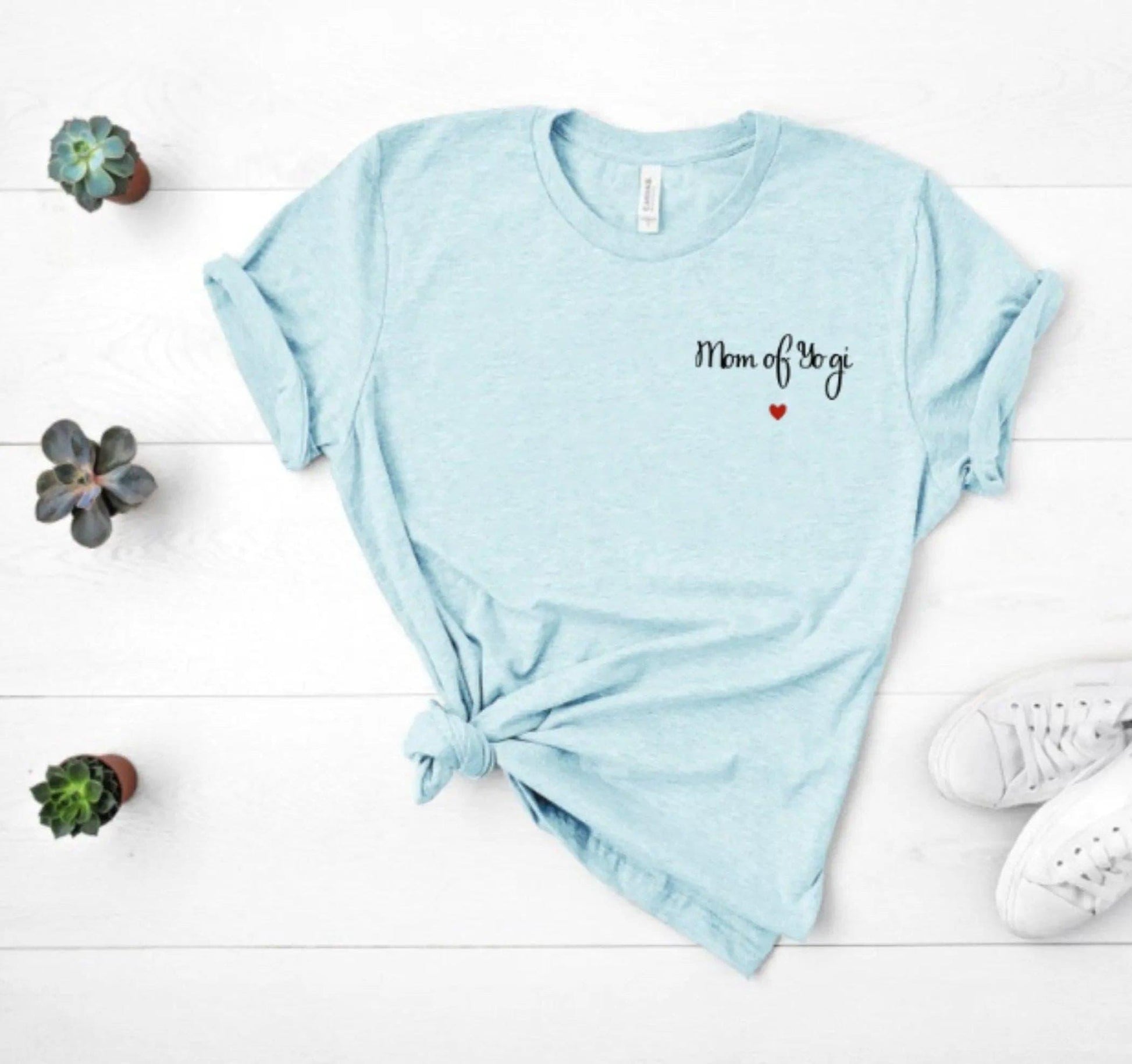 Personalized Dog Mom Heart Short Sleeve T-Shirt - Puppy Artisan